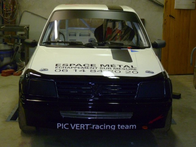 Véhicule de compétition